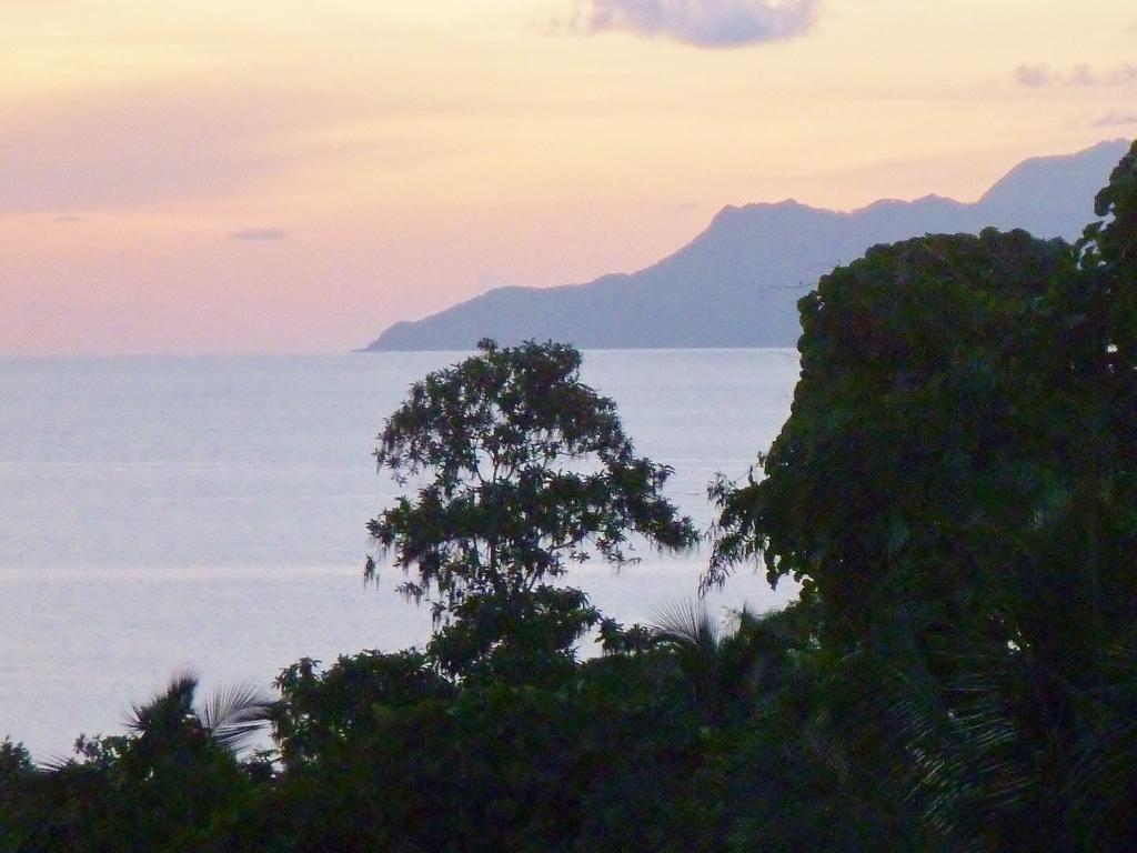 La Batie Selfcatering Apartment Beau Vallon  Luaran gambar