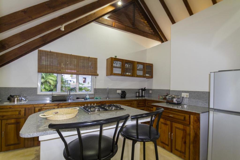 La Batie Selfcatering Apartment Beau Vallon  Luaran gambar